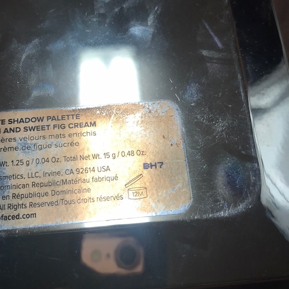 Too Faced Peachy Mattes - Picture 2 of 3